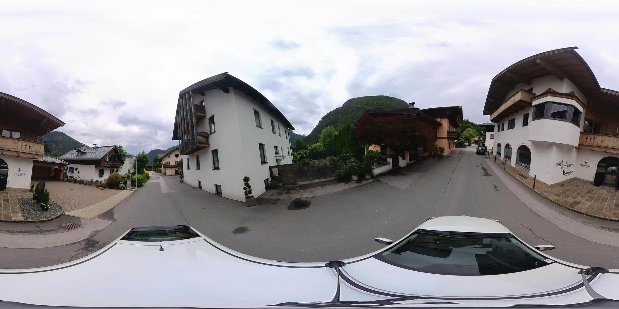 Street view near Apothekerhaus, Lofer — © osmplus_org (CC BY-SA · Mapillary)
