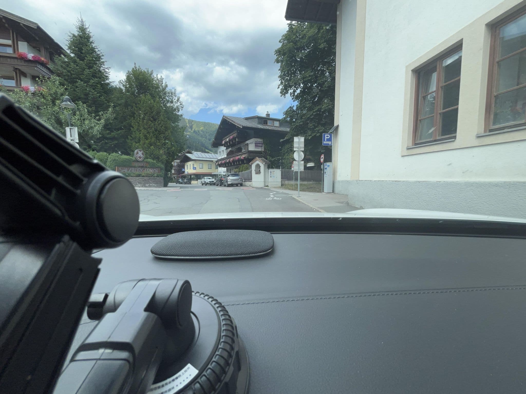 Street view near Haus Dorn, Zell am See — © lin_wang (CC BY-SA · Mapillary)