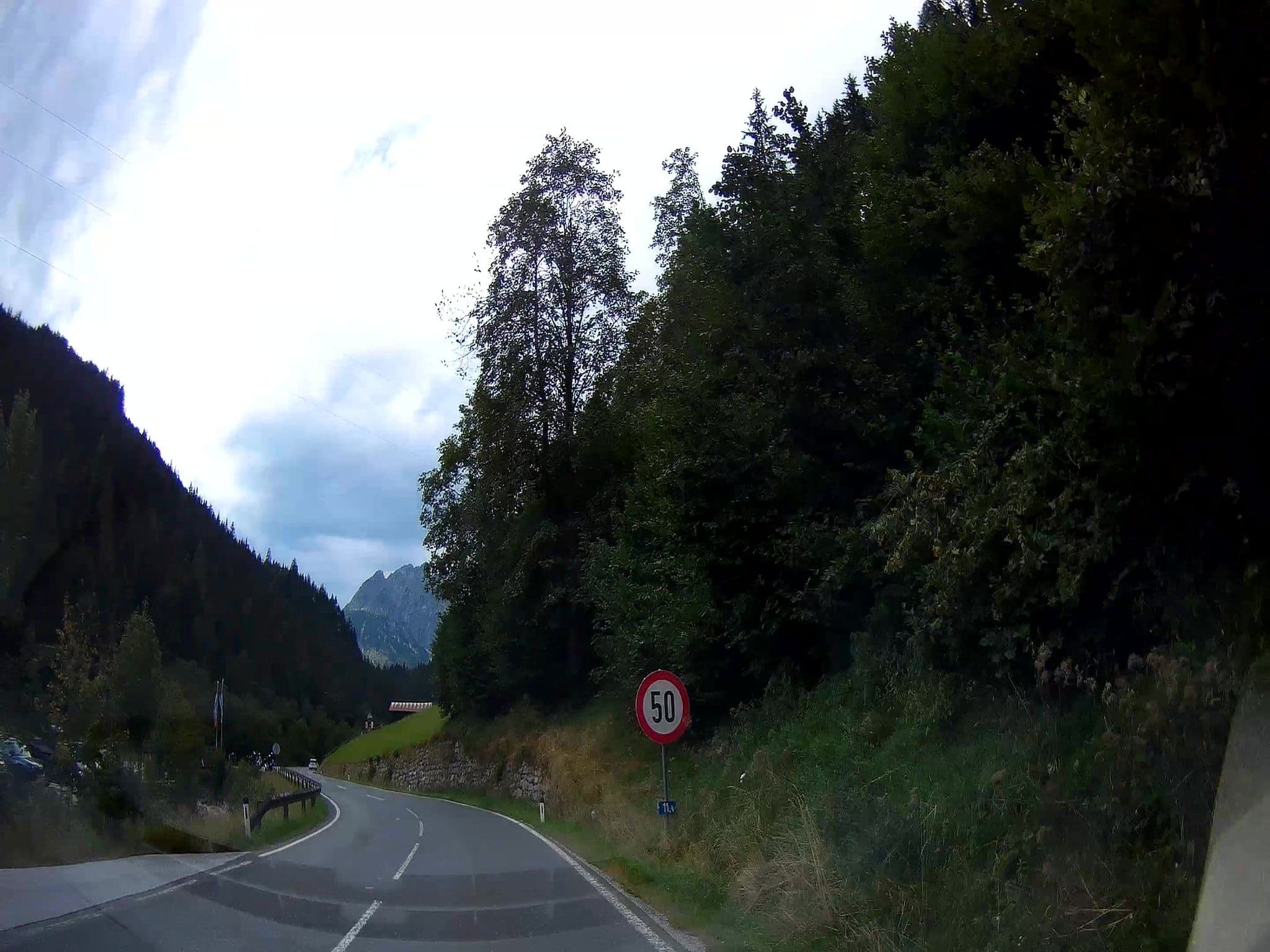 Street view near Mühlbacherhof, Mühlbach am Hochkönig — © fuchserl (CC BY-SA · Mapillary)