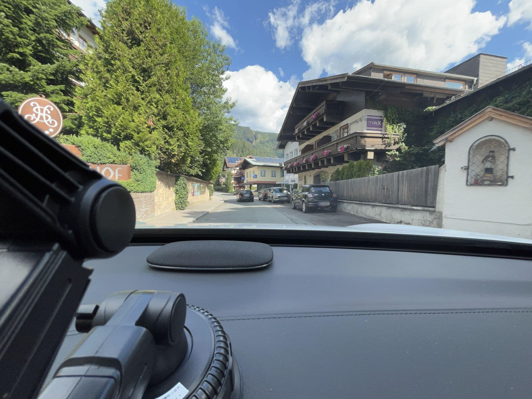 Street view near Appartements am Stadtpark Zell am See, Zell am See — © lin_wang (CC BY-SA · Mapillary)