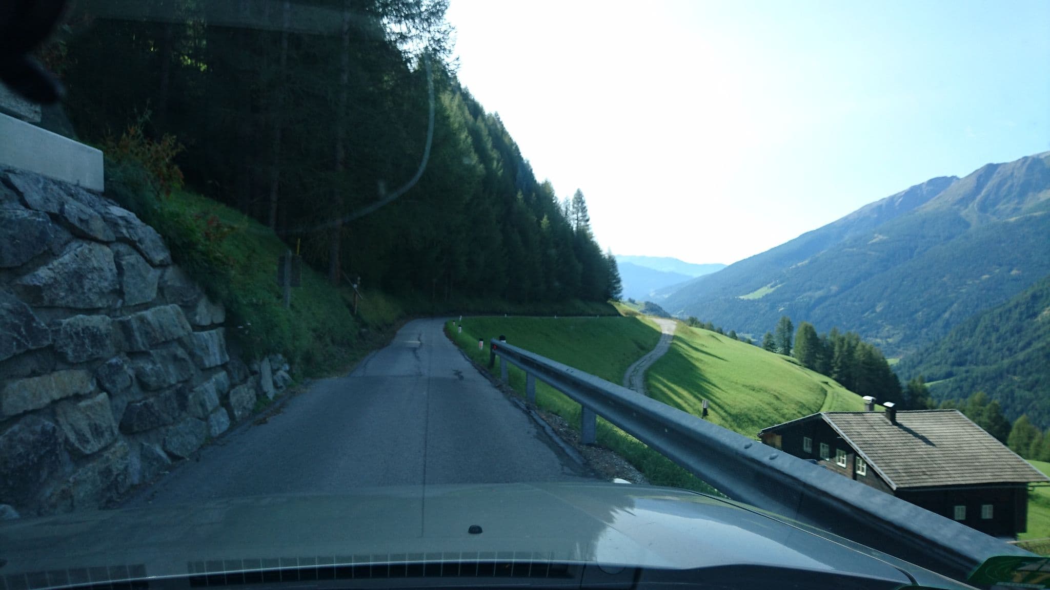 Street view near Gasthaus Zur Schönen Aussicht, Heiligenblut — © voschix (CC BY-SA · Mapillary)