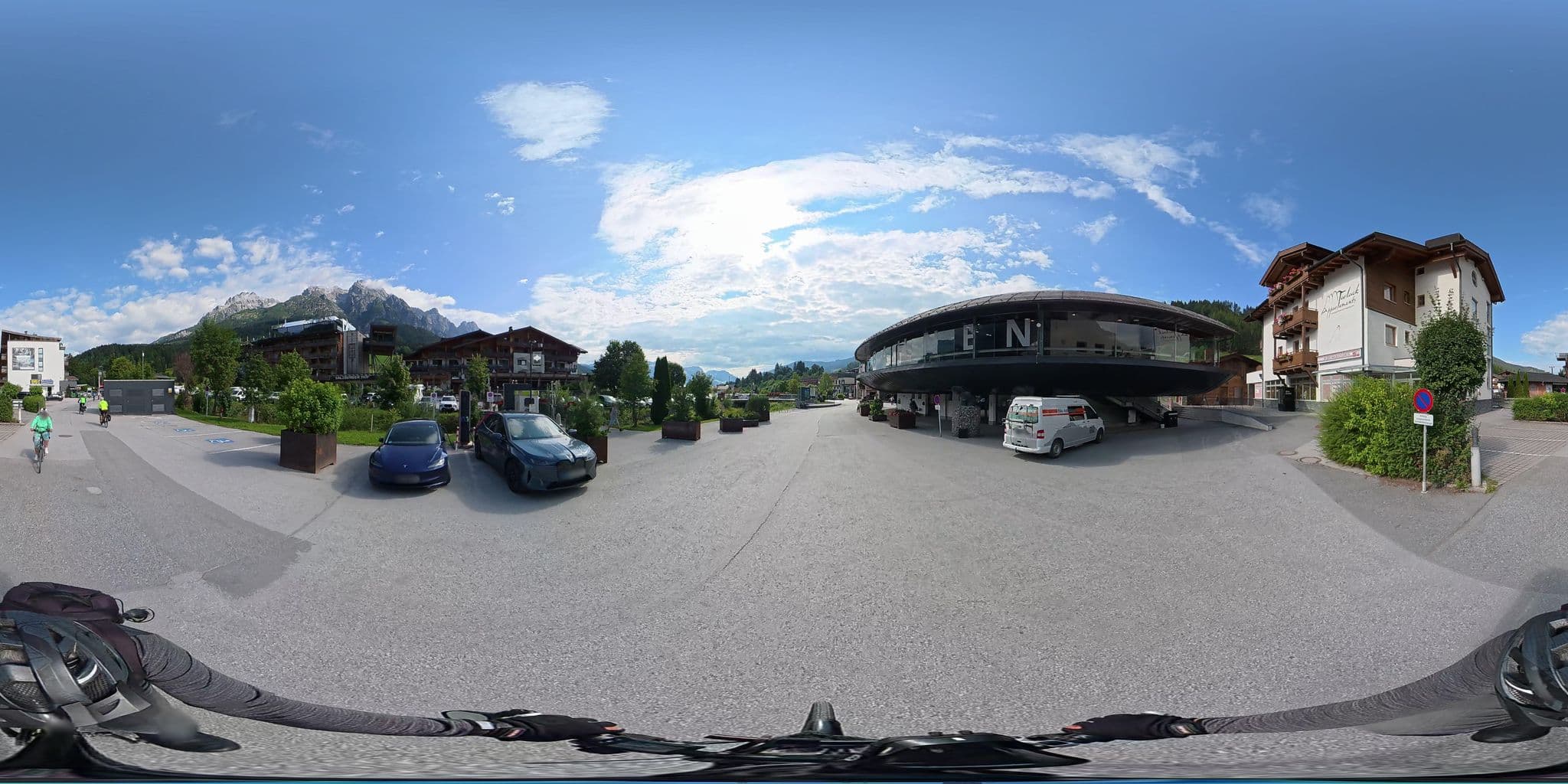 Street view near Tarlack appartements, Saalbach — © osmplus_org (CC BY-SA · Mapillary)
