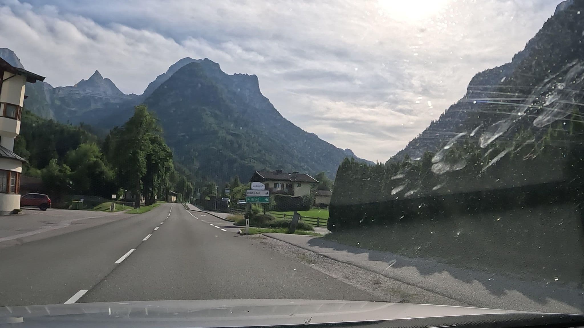 Street view near lobby salzburgerhof, Lofer — © stefanro74 (CC BY-SA · Mapillary)