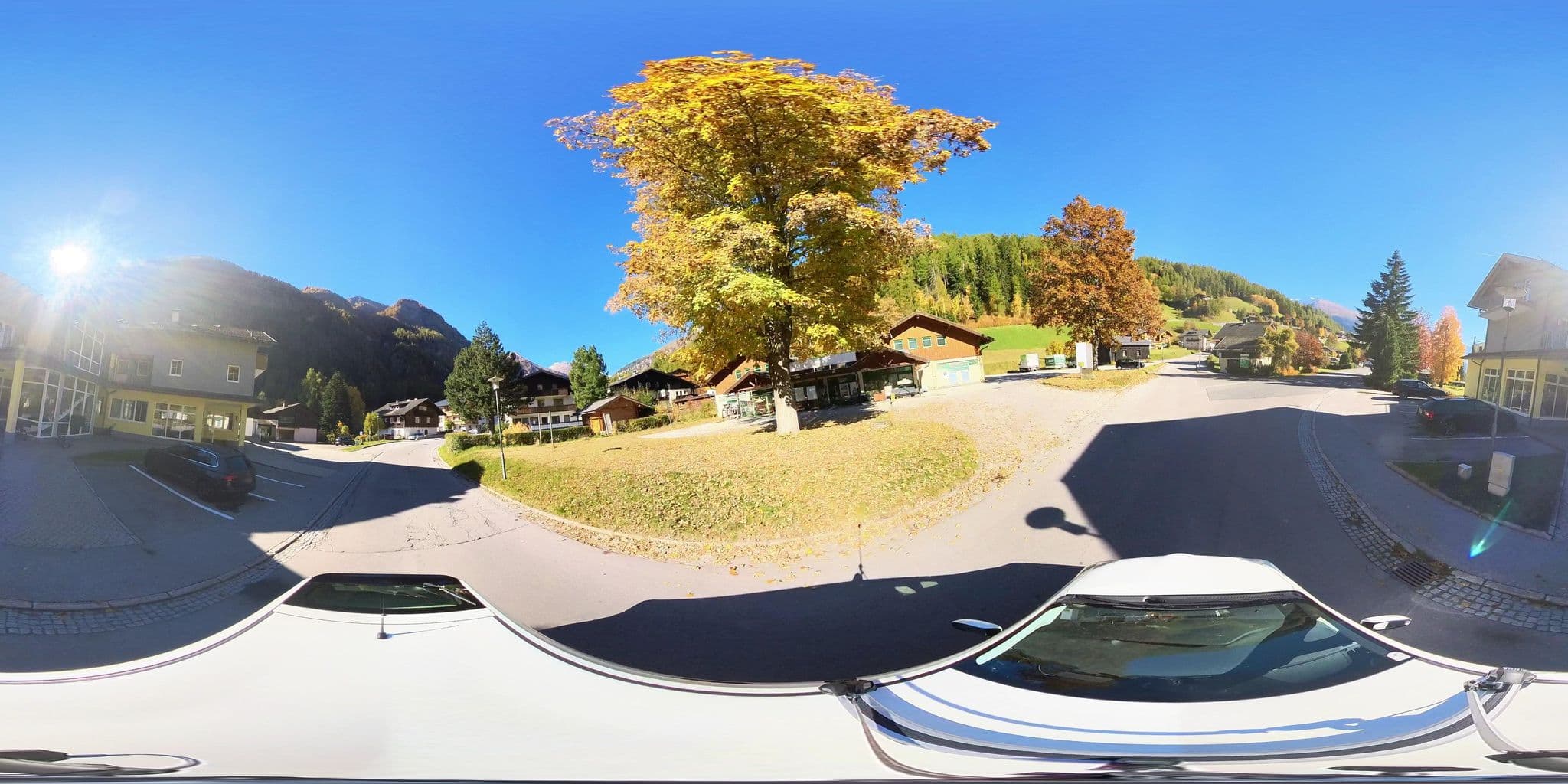 Street view near Hans Pichler Hotel Glocknerhof + Kaufhaus GmbH, Heiligenblut — © osmplus_org (CC BY-SA · Mapillary)
