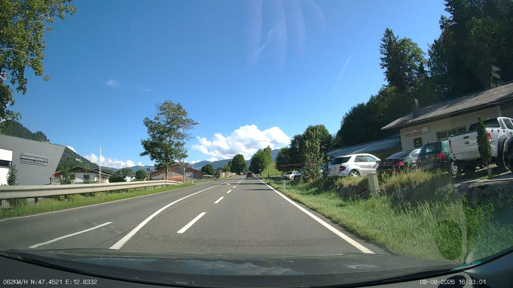 Street view near Krekacs Handels, Saalfelden am Steinernen Meer — © heetENkoel (CC BY-SA · Mapillary)