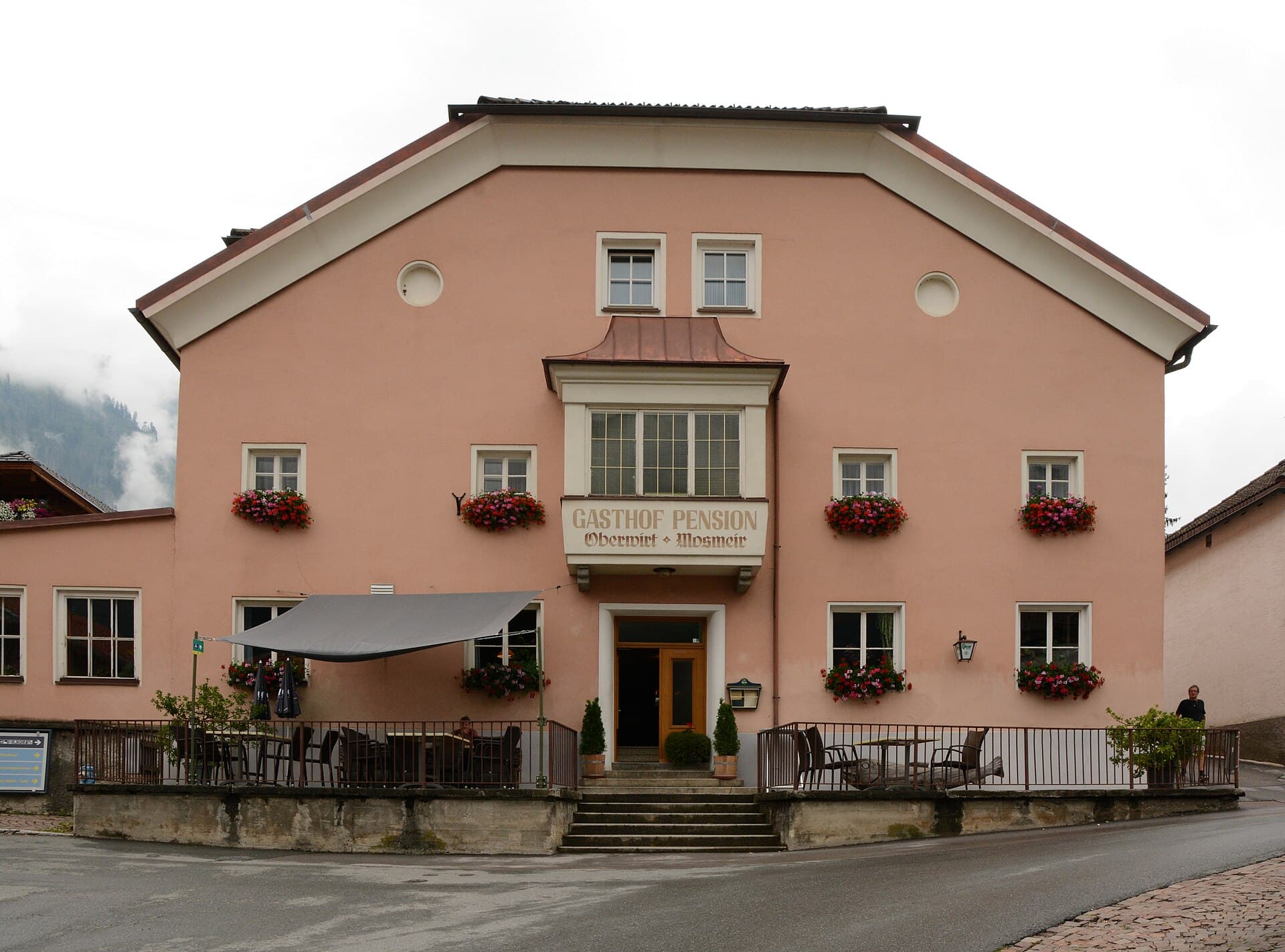 Gasthof Oberwirt (via Wikimedia Commons, CC BY-SA 4.0)