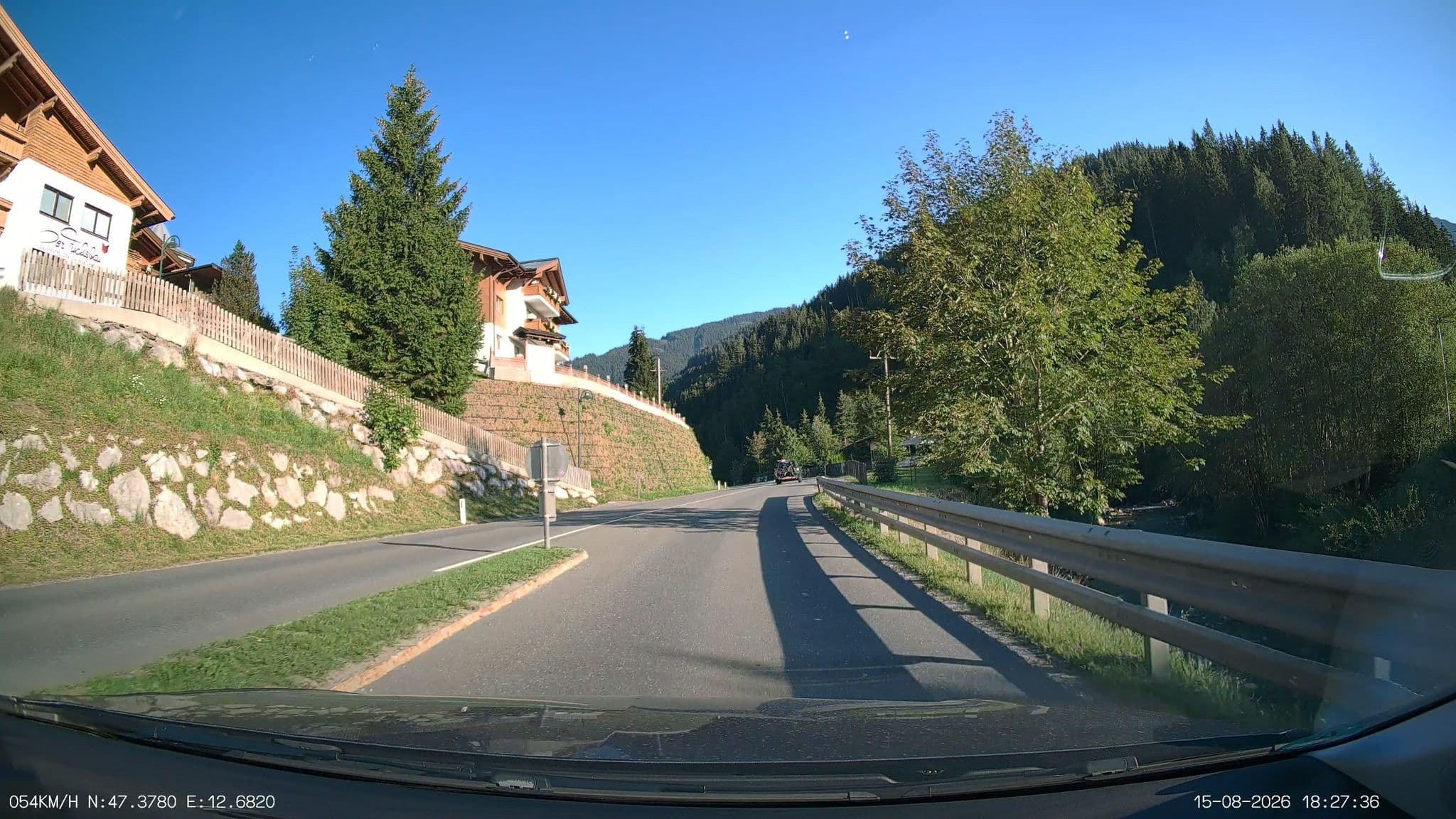 Street view near Jeugdpension niederegg, Saalbach — © heetENkoel (CC BY-SA · Mapillary)