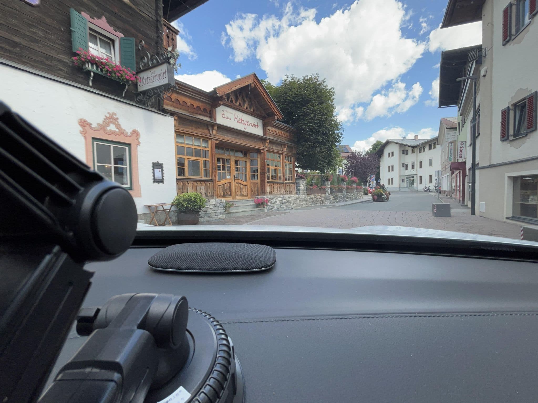 Street view near Josef Hörl & Sohn GmbH, Zell am See — © lin_wang (CC BY-SA · Mapillary)