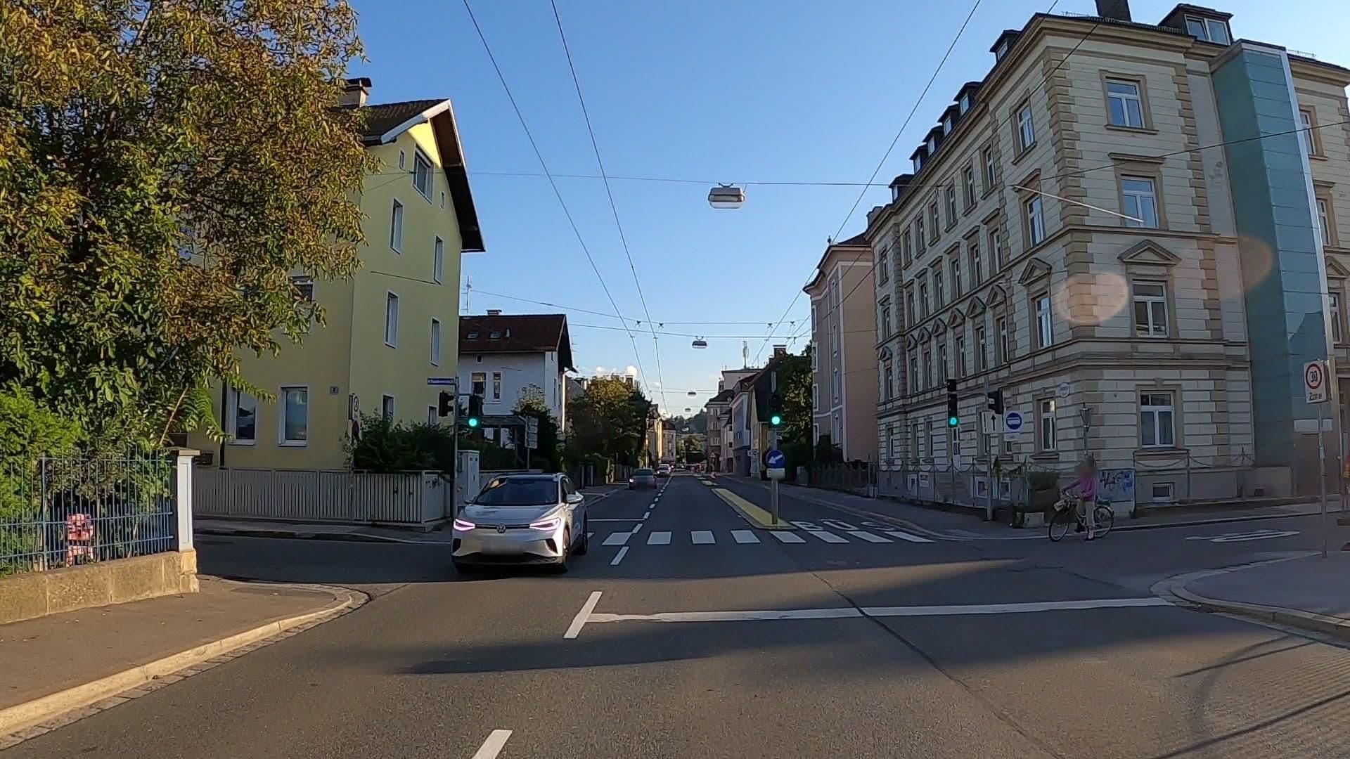 Street view near Jugendherberge Salzburg, Salzburg — © osmplus_org (CC BY-SA · Mapillary)