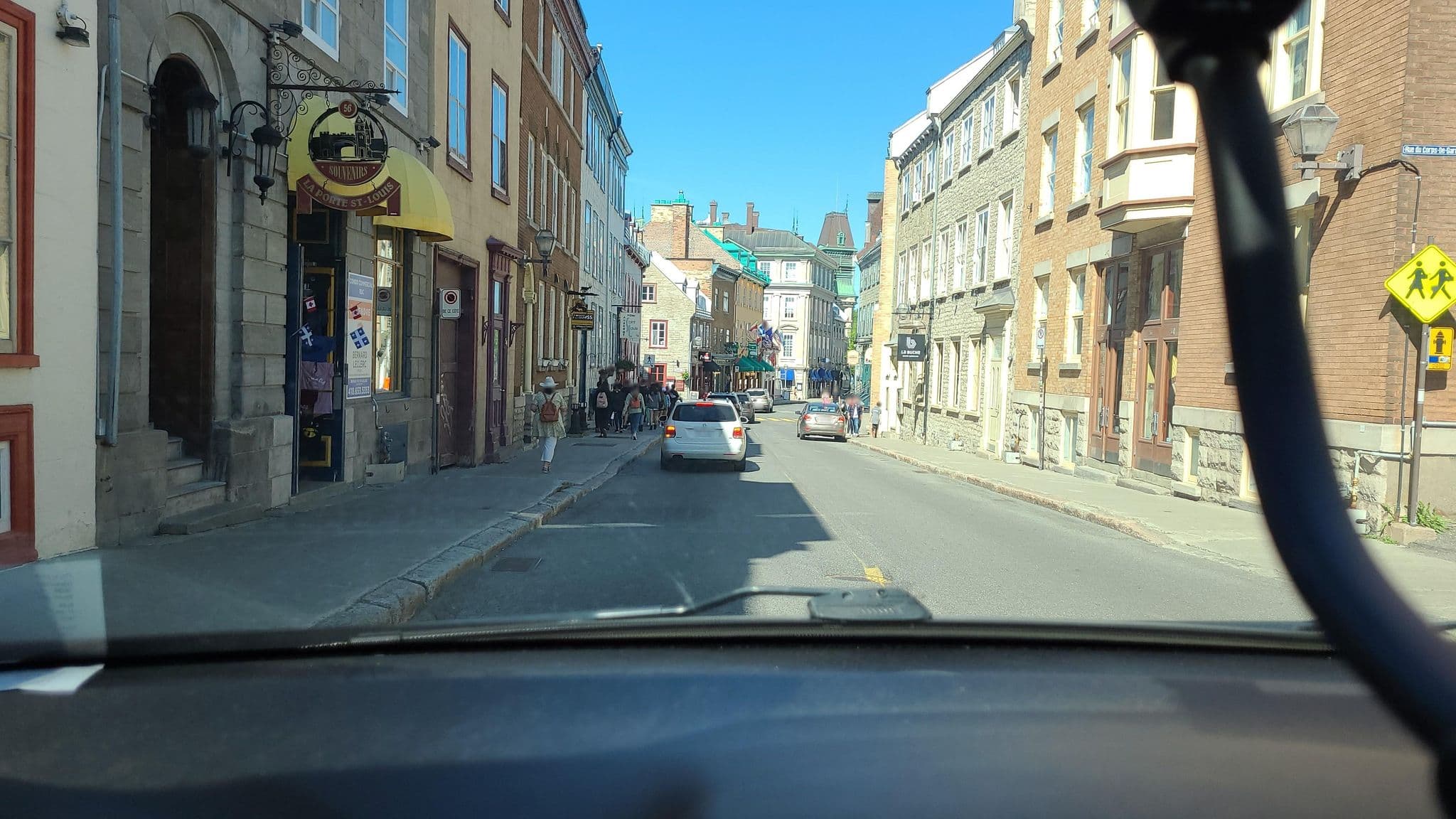 Street view near Hotel Le Cavalier Du Moulin, Québec — © myusernameatmapillary (CC BY-SA · Mapillary)