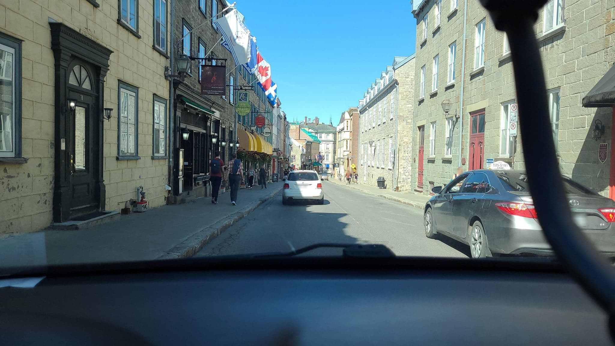 Street view near Hotel Maison du Général, Québec — © myusernameatmapillary (CC BY-SA · Mapillary)