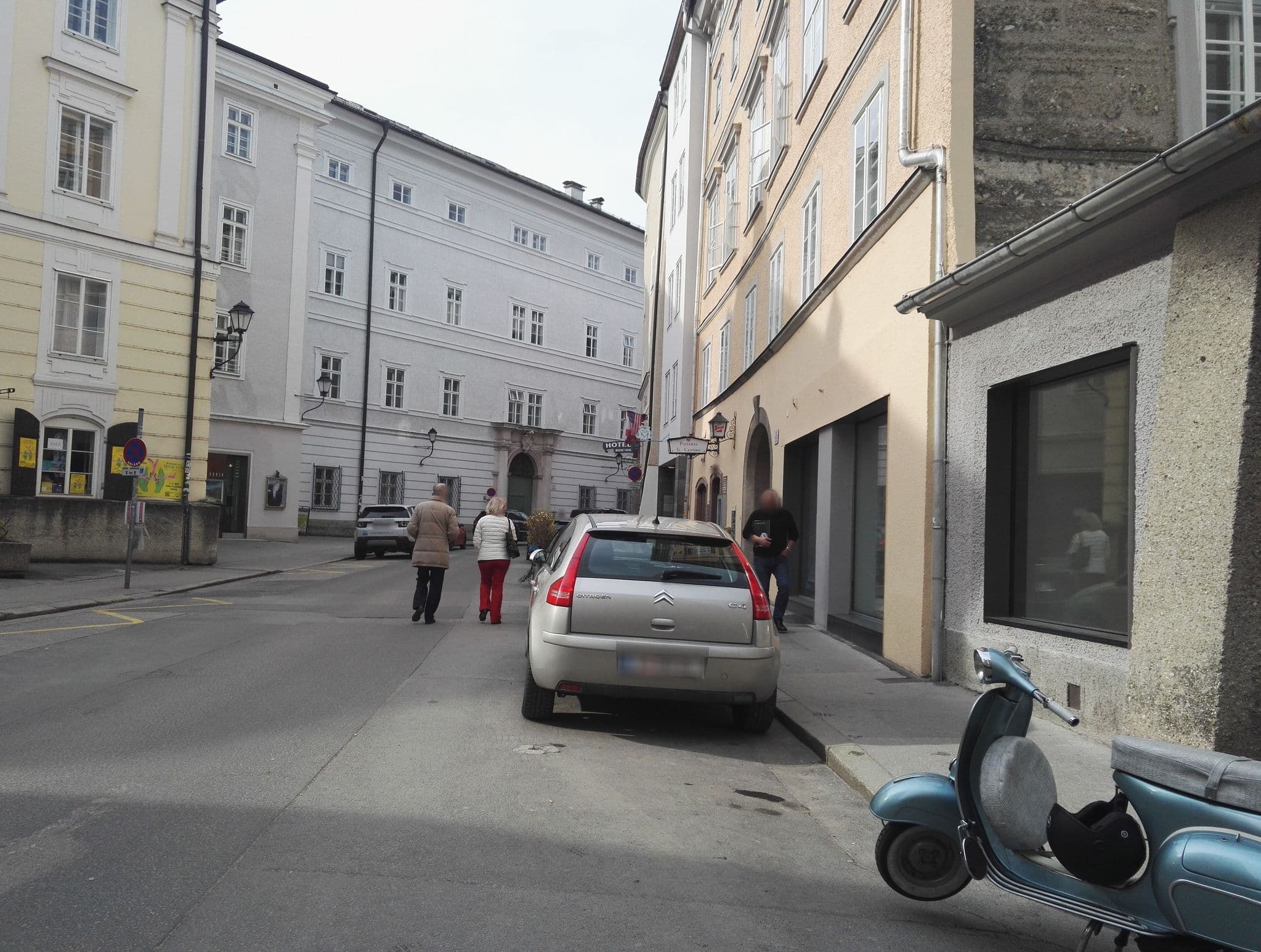 Street view near Chiemsee, Salzburg — © aceini (CC BY-SA · Mapillary)
