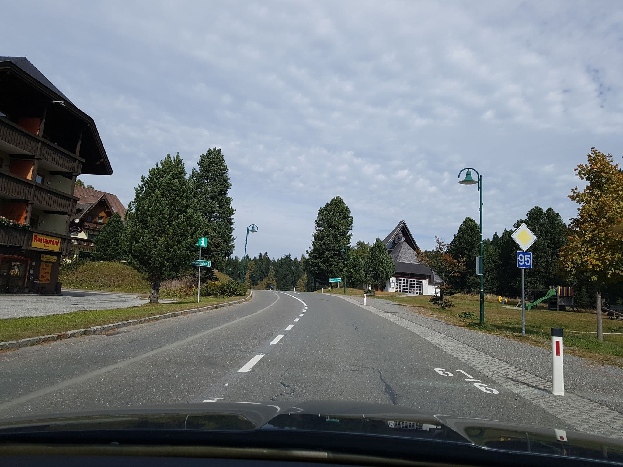 Street view near Peter Brandstätter-Mara E.U., Radenthein — © schermy_at (CC BY-SA · Mapillary)