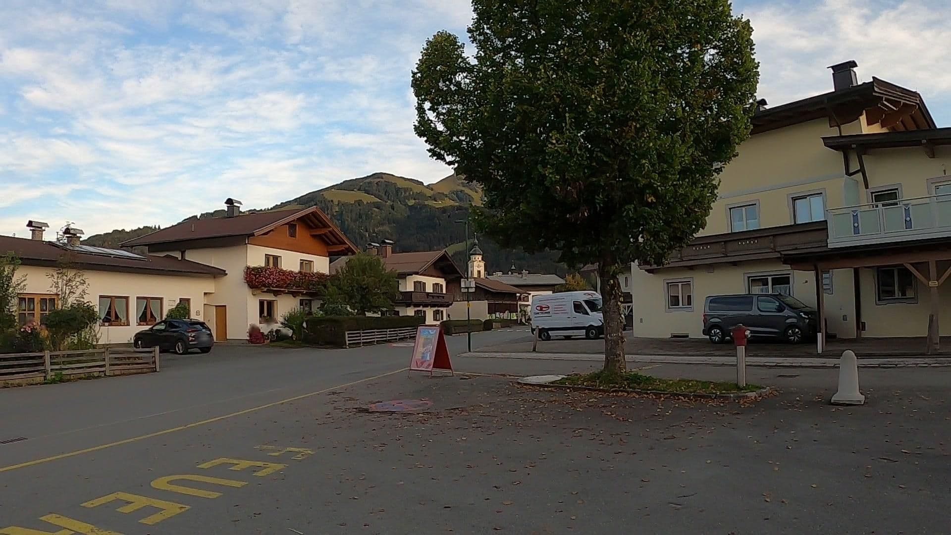 Street view near Pension Alpenrose, Oberndorf in Tirol — © osmplus_org (CC BY-SA · Mapillary)