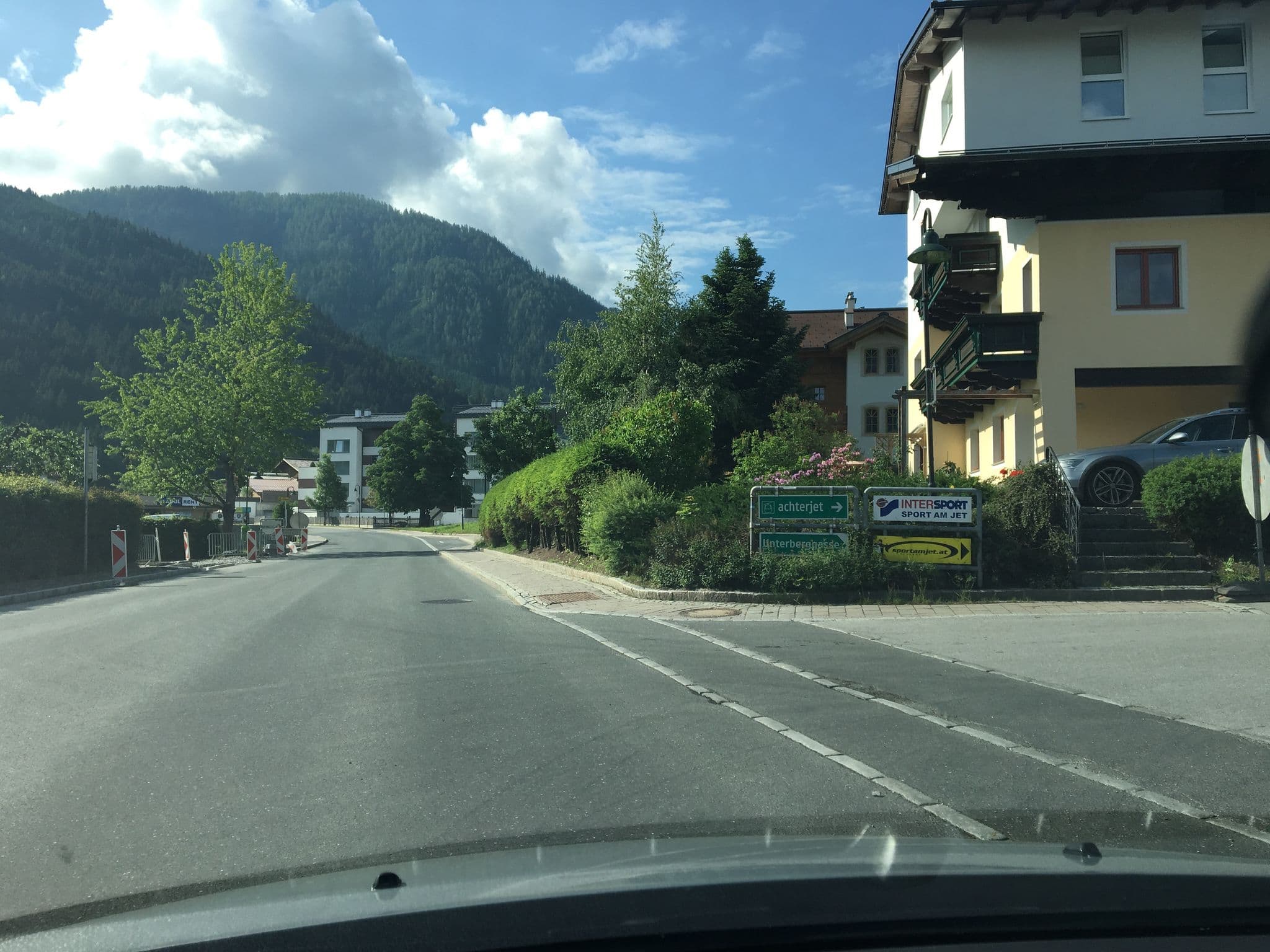 Street view near Appartments Landhaus Alpina, Altenmarkt im Pongau — © chicc0 (CC BY-SA · Mapillary)