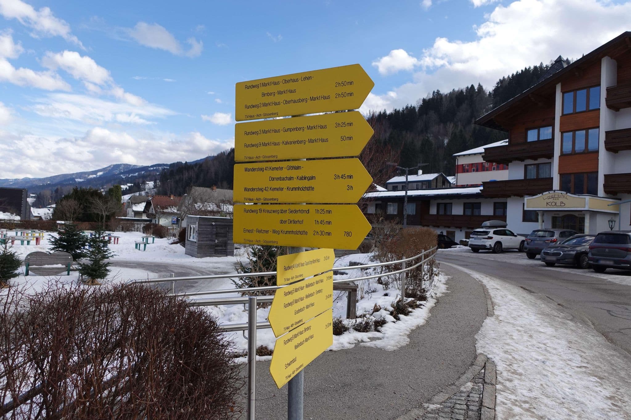 Street view near Gasthof Marktstüberl, Haus im Ennstal — © rogrue (CC BY-SA · Mapillary)