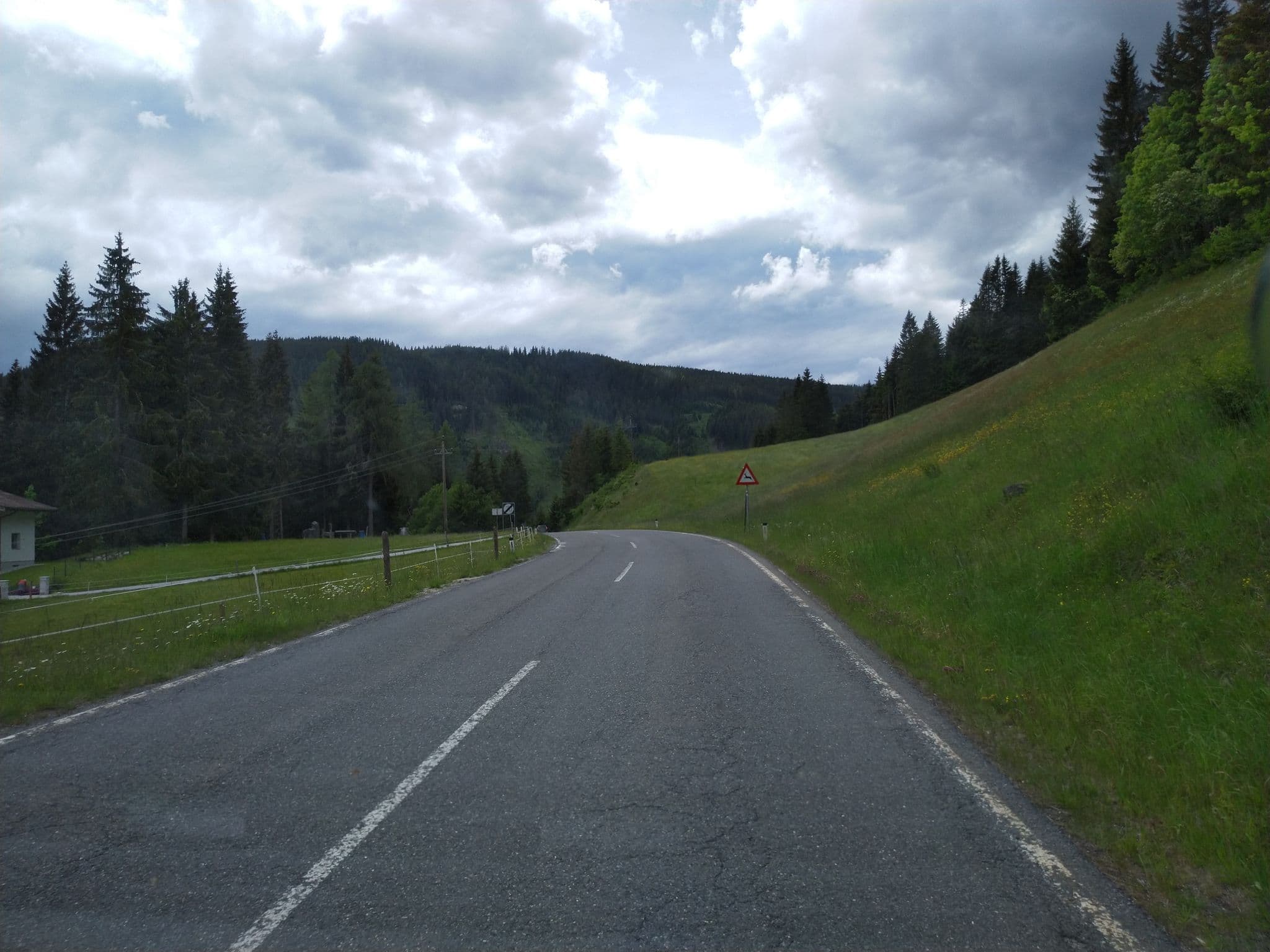 Street view near Lackenhof, Ramsau am Dachstein — © mappatman (CC BY-SA · Mapillary)