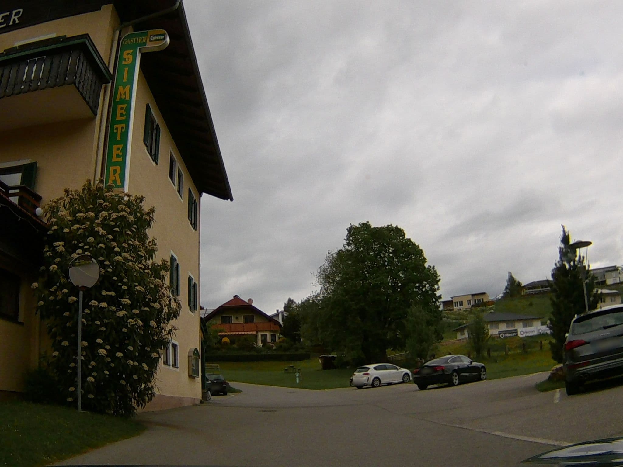 Street view near Gasthaus Simeter, Spittal an der Drau — © oferi (CC BY-SA · Mapillary)