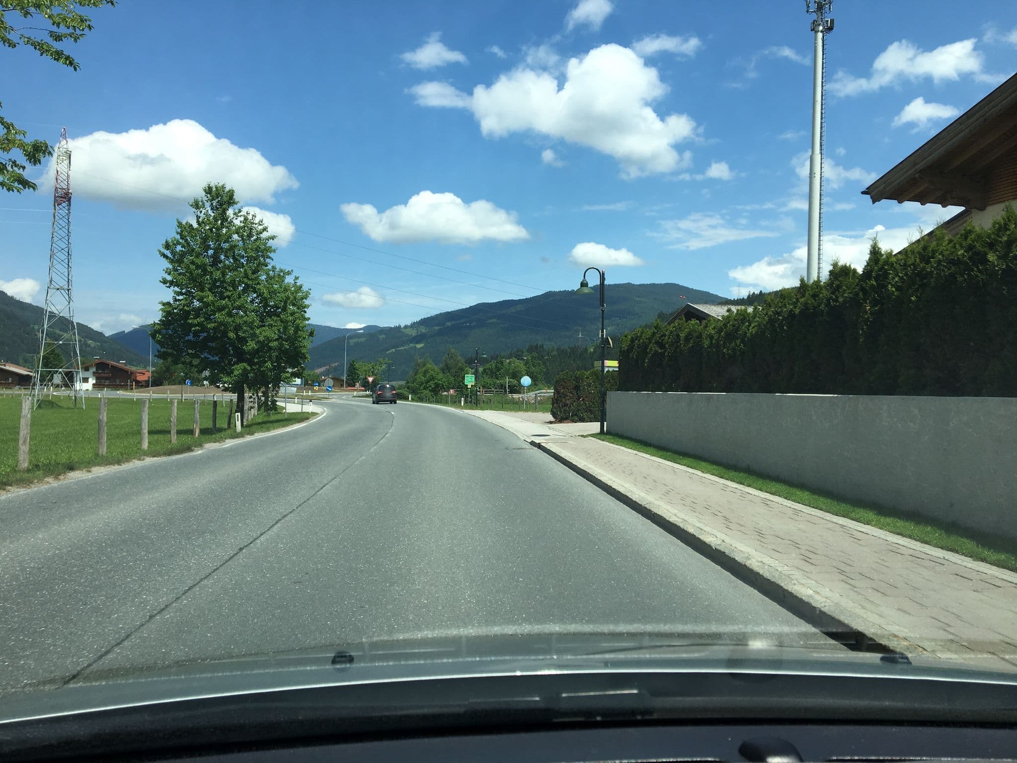 Street view near Kinderbauernhof Moabauer, Altenmarkt im Pongau — © chicc0 (CC BY-SA · Mapillary)