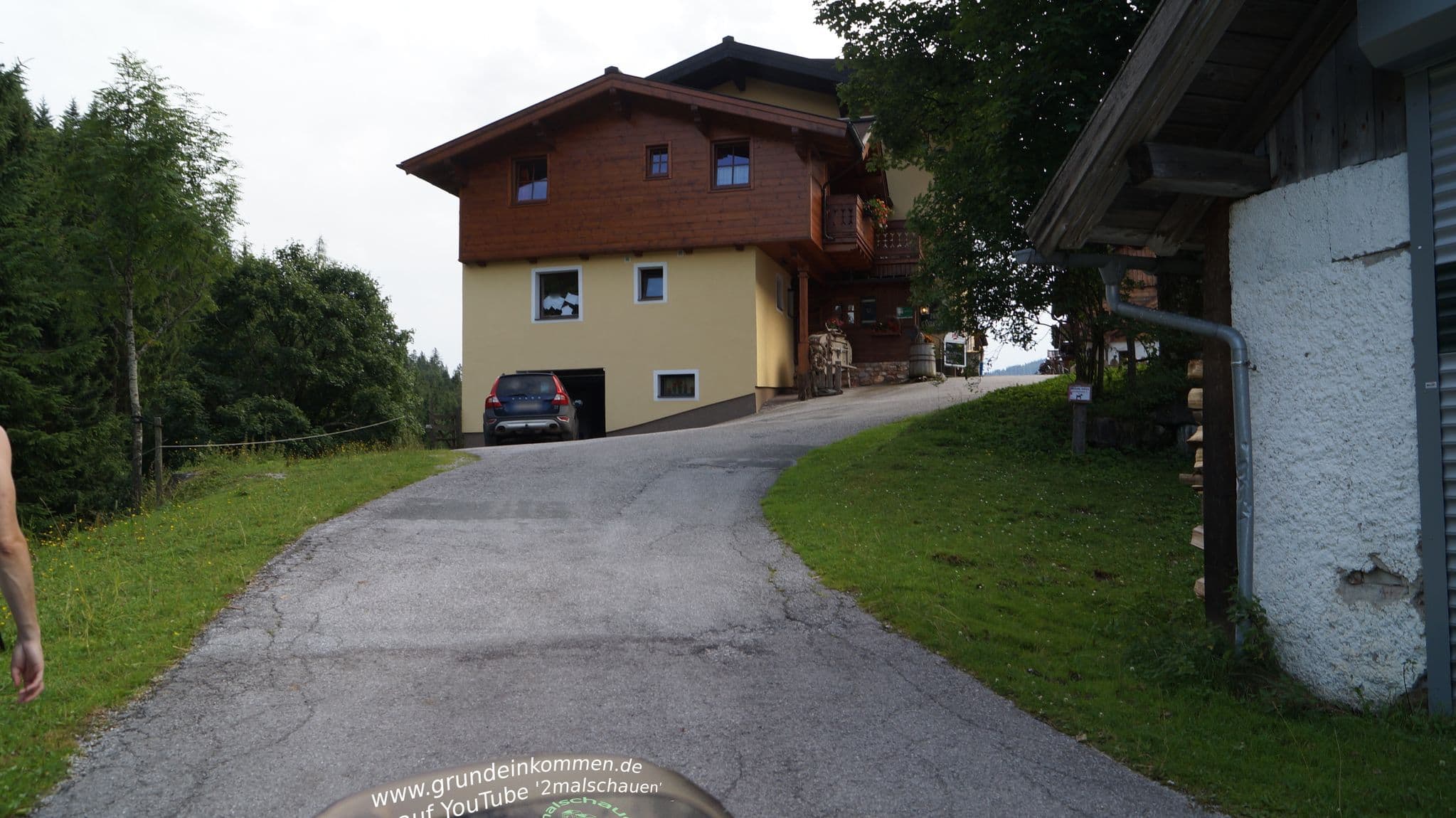 Street view near Halmgut, St. Martin of Tennengebirge — © fahrradfahrer (CC BY-SA · Mapillary)