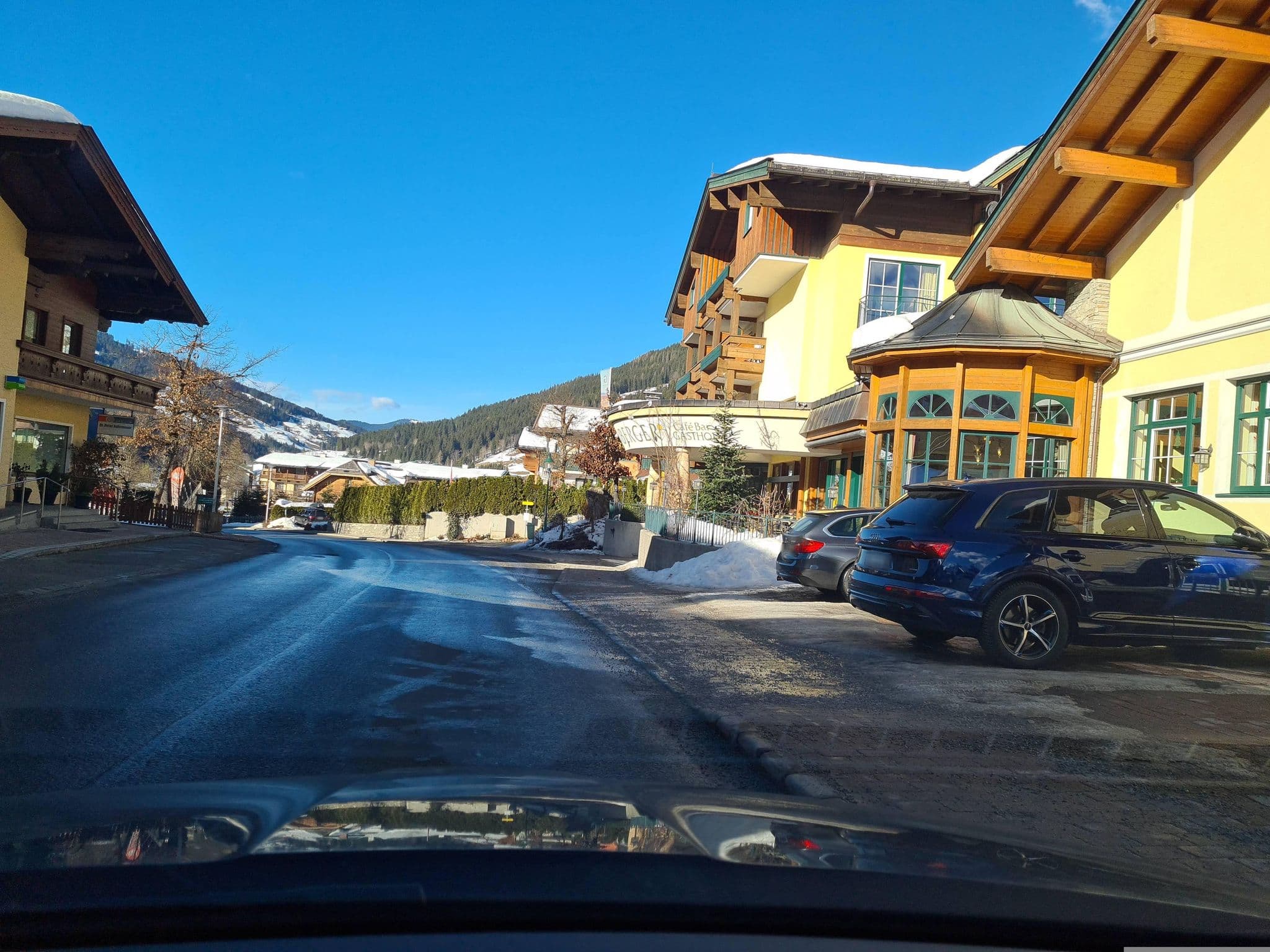 Street view near Restaurant Guggenberger Hotel Kleinarl, Hof — © schermy_at (CC BY-SA · Mapillary)
