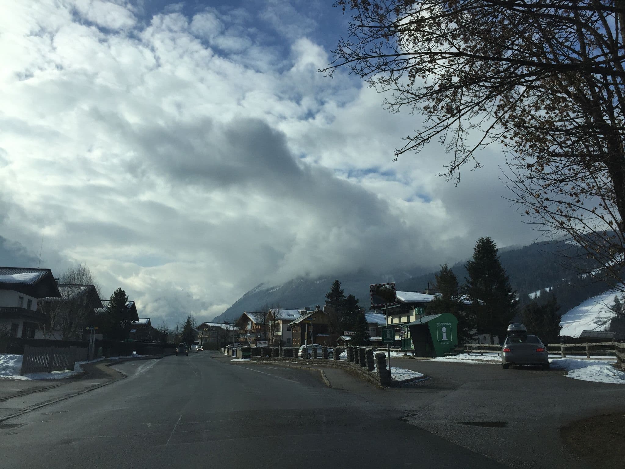 Street view near Reitlehen Alm Eben Im Pongau, Altenmarkt im Pongau — © it_s_so_funny (CC BY-SA · Mapillary)