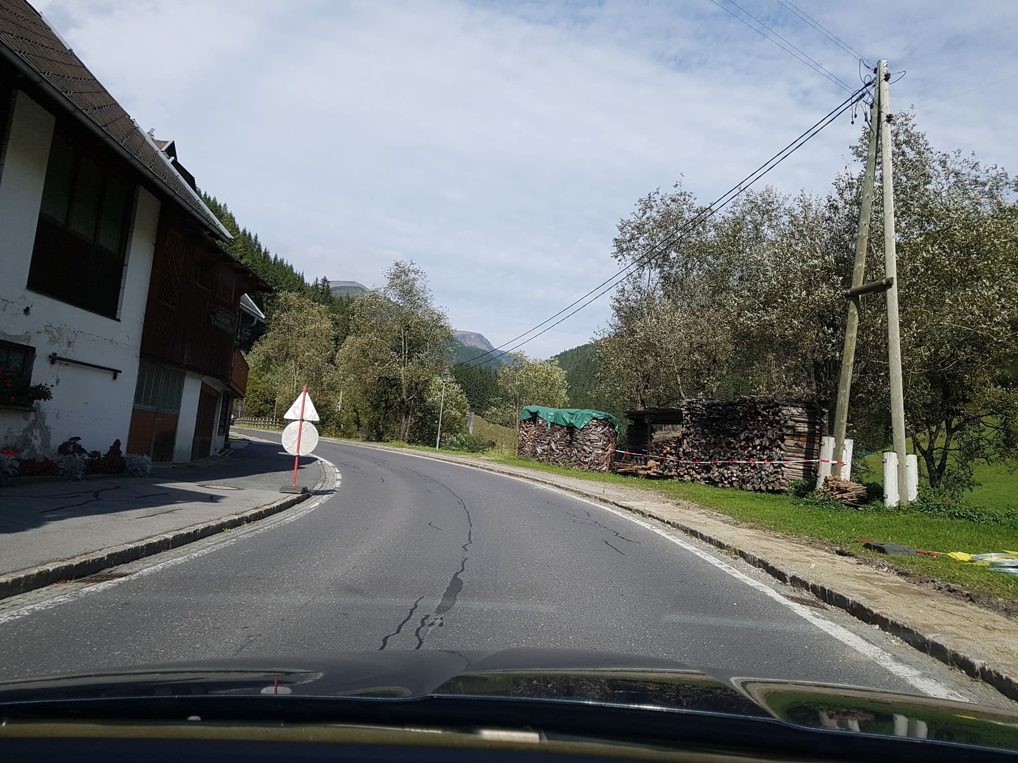 Street view near Hans Gratzl, Radenthein — © schermy_at (CC BY-SA · Mapillary)