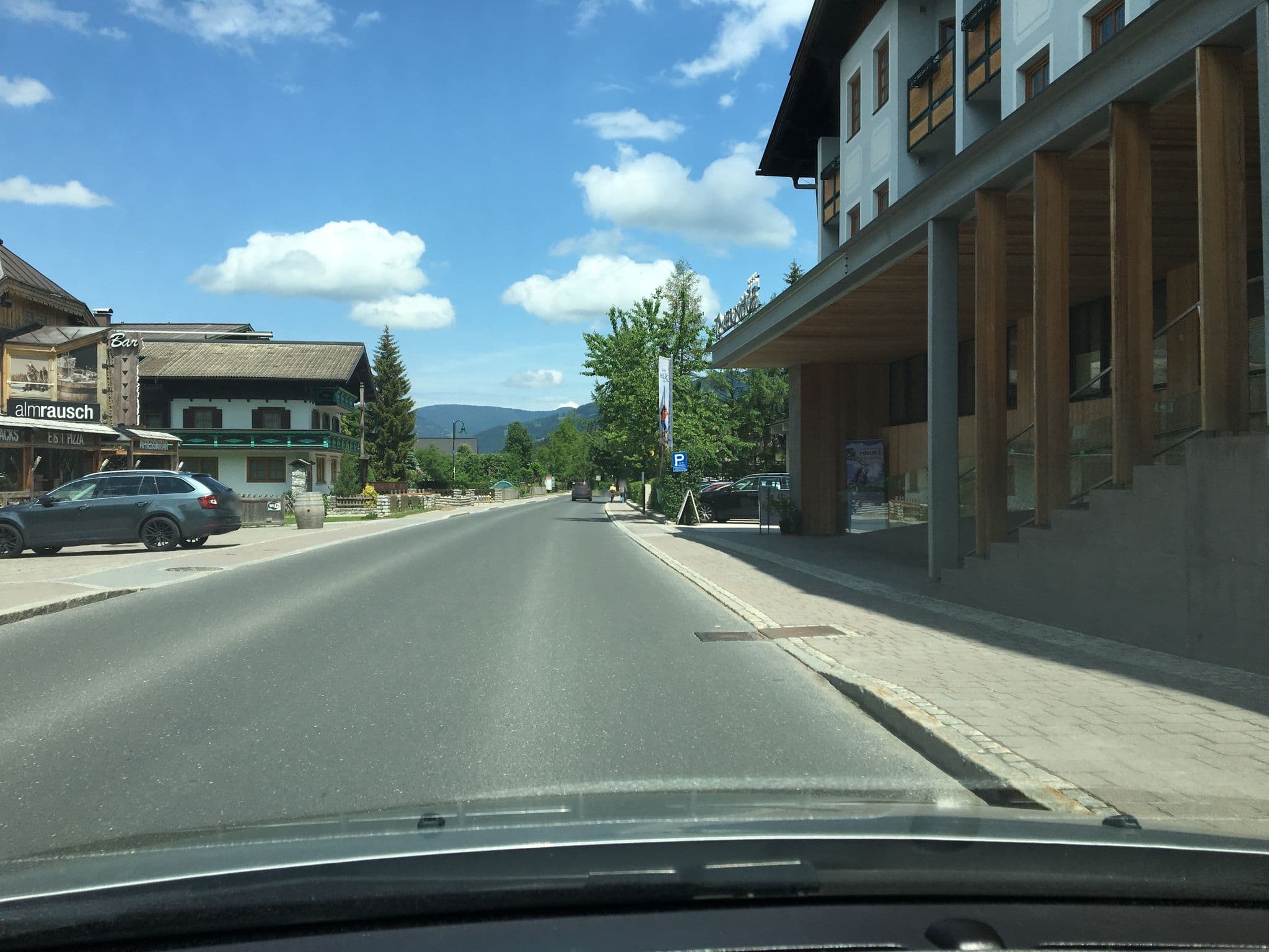 Street view near Funsport-, Bike- und Skihotel Tauernhof, Altenmarkt im Pongau — © chicc0 (CC BY-SA · Mapillary)