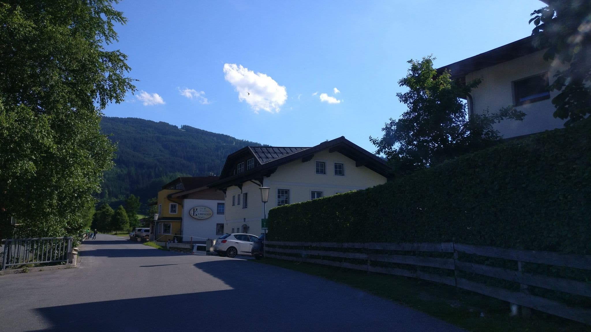 Street view near Pension Weißenhof, Radstadt — © map_hard (CC BY-SA · Mapillary)