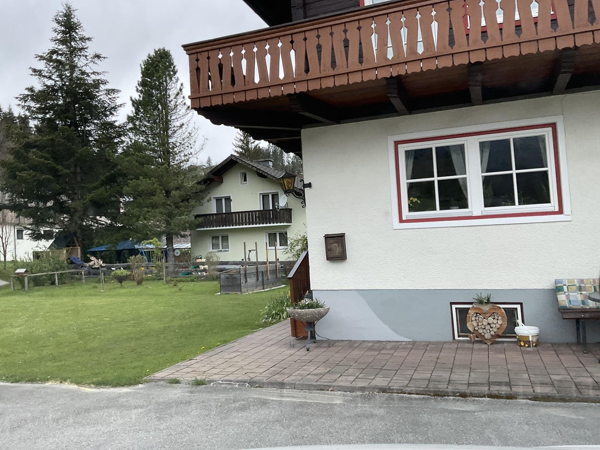 Street view near Pension Alpenfrieden, Schladming — © schladming1 (CC BY-SA · Mapillary)