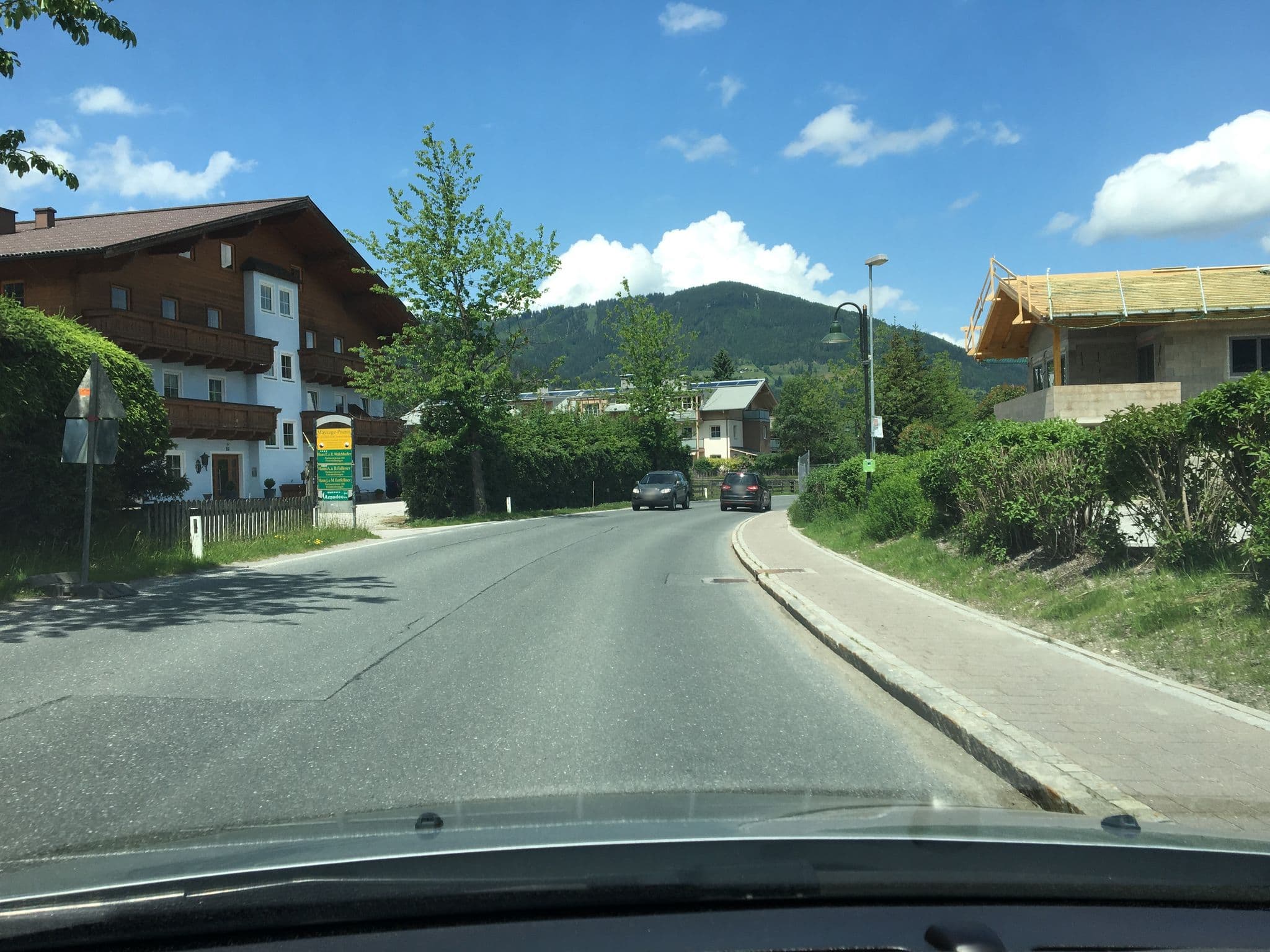 Street view near Falkner Brigitte, Altenmarkt im Pongau — © chicc0 (CC BY-SA · Mapillary)