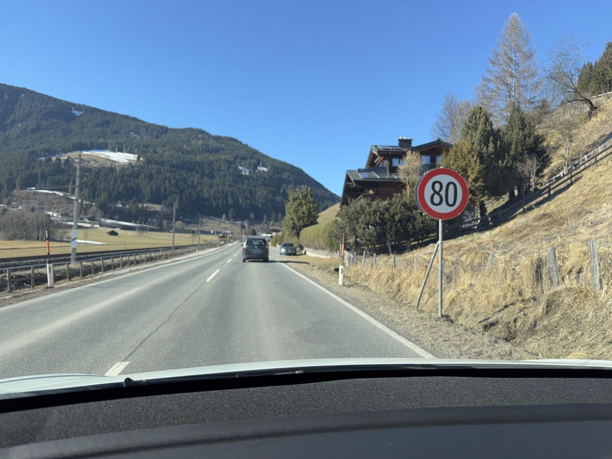 Street view near Haus Hödlmoser, Eben im Pongau — © ottor (CC BY-SA · Mapillary)