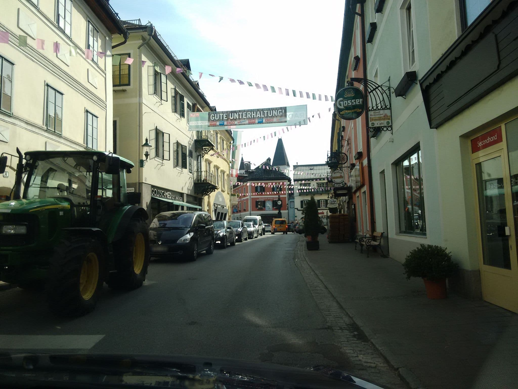 Street view near Wellness & Spa Resort Bad Aussee Entwicklungs-GmbH, Bad Aussee — © gzin (CC BY-SA · Mapillary)