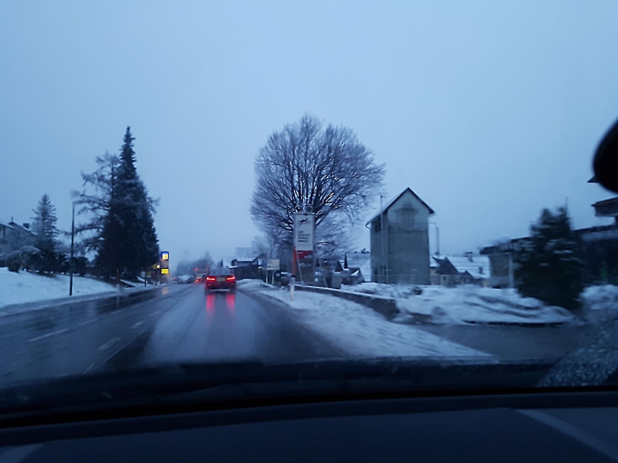 Street view near Hotel Anlanger, Bad Goisern — © schermy_at (CC BY-SA · Mapillary)