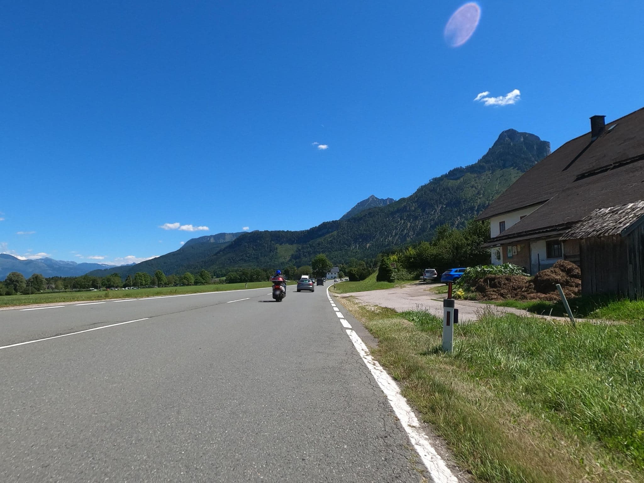 Street view near Pilznerbauer, Sankt Wolfgang im Salzkammergut — © Langfahrer (CC BY-SA · Mapillary)