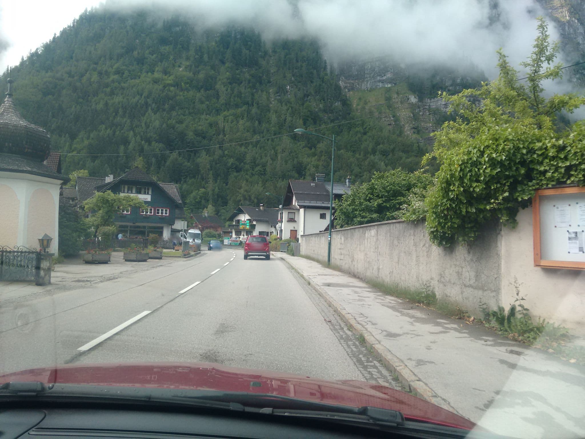 Street view near W & S Executive Apartments - Hallstatt I, Gosau — © gzin (CC BY-SA · Mapillary)