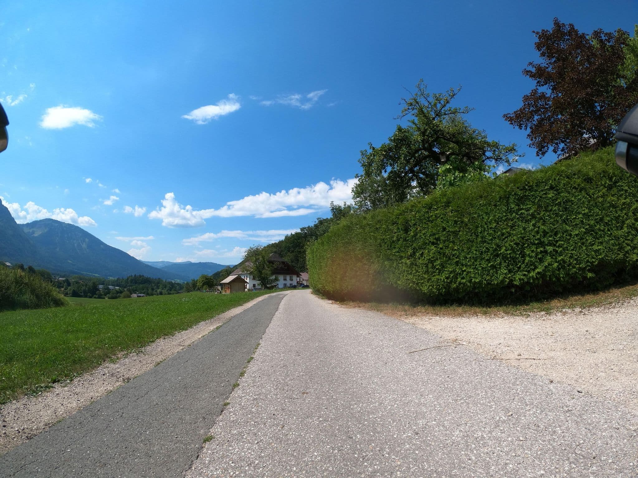 Street view near Ferienhof Weinbachbauer Fam Pöllmann, Strobl — © Langfahrer (CC BY-SA · Mapillary)