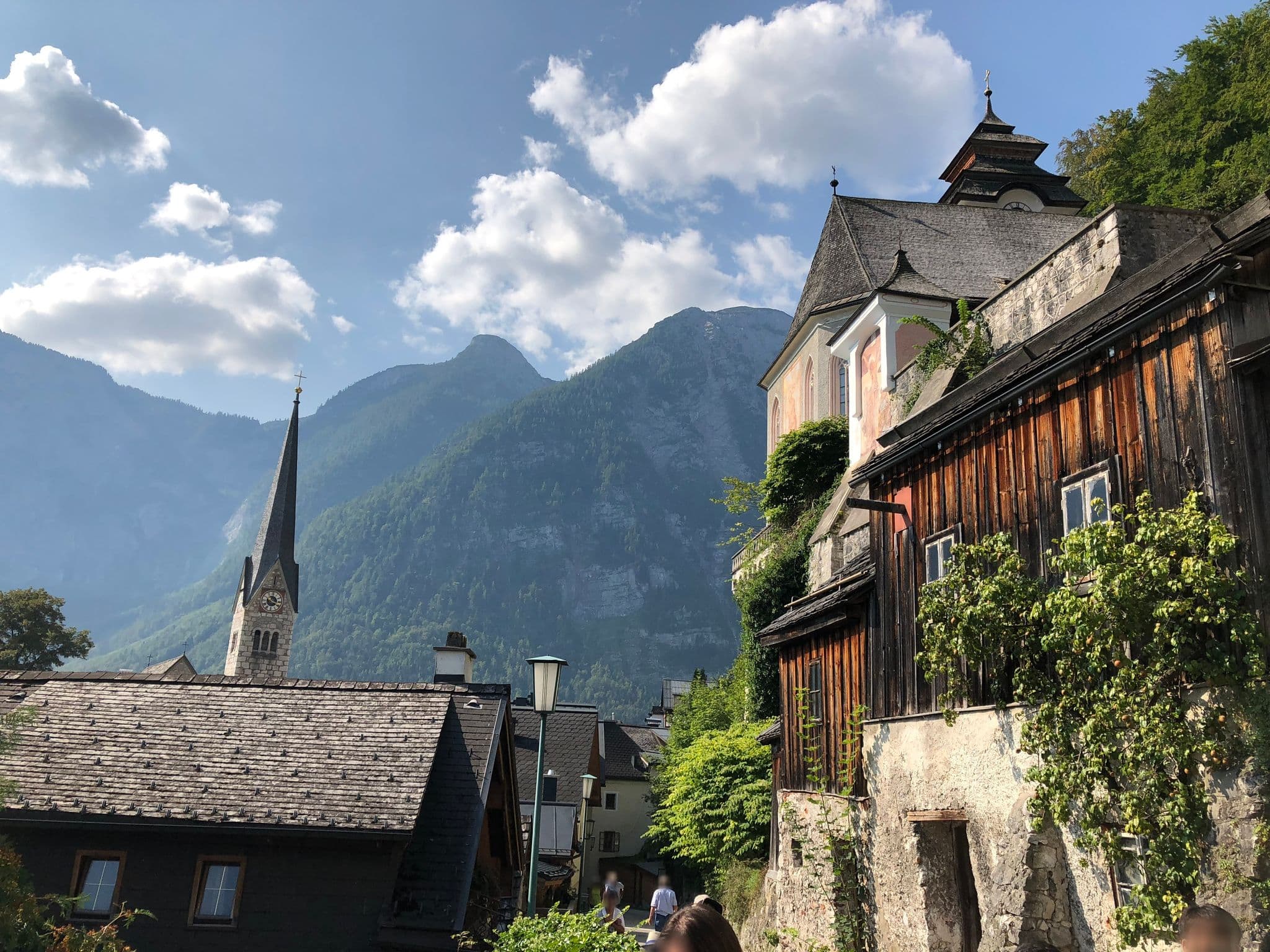 Street view near Hallstatt Hotelerrichtungs GmbH, Gosau — © el1yyg7yid (CC BY-SA · Mapillary)