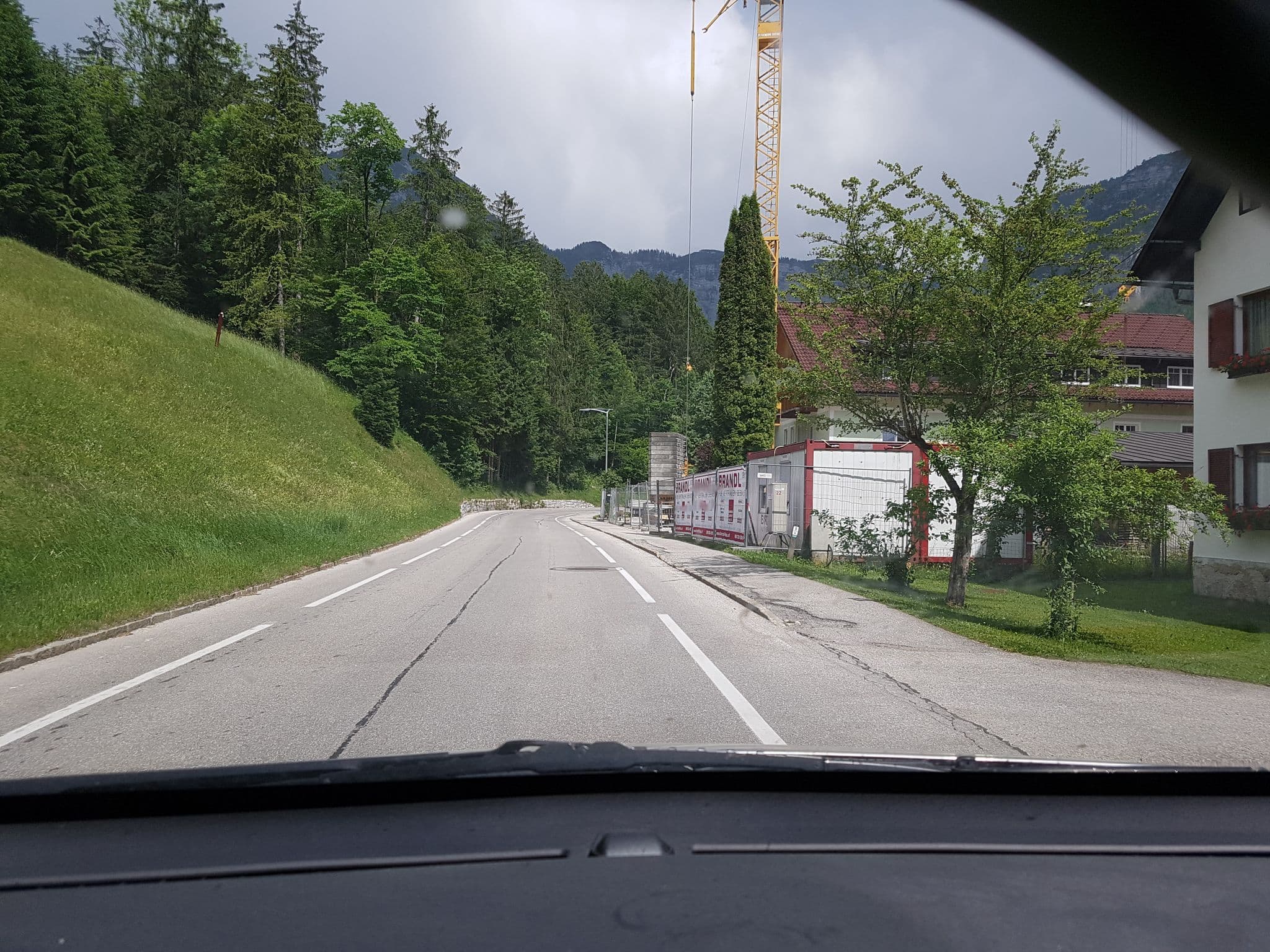Street view near Ferienhof Osl, Bad Aussee — © pepeaut (CC BY-SA · Mapillary)