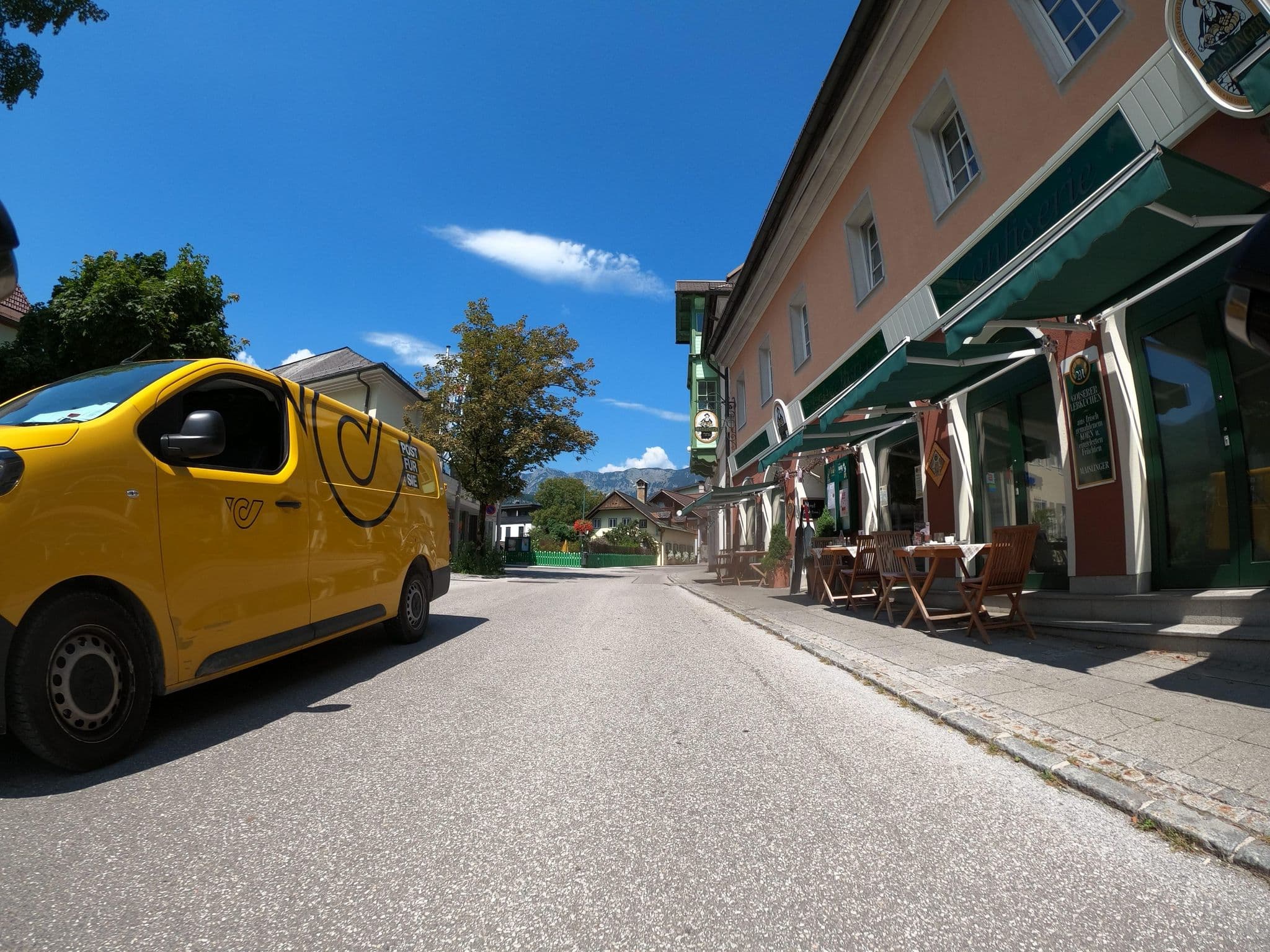 Street view near Kurhotel Bad Goisern, Bad Goisern — © Langfahrer (CC BY-SA · Mapillary)