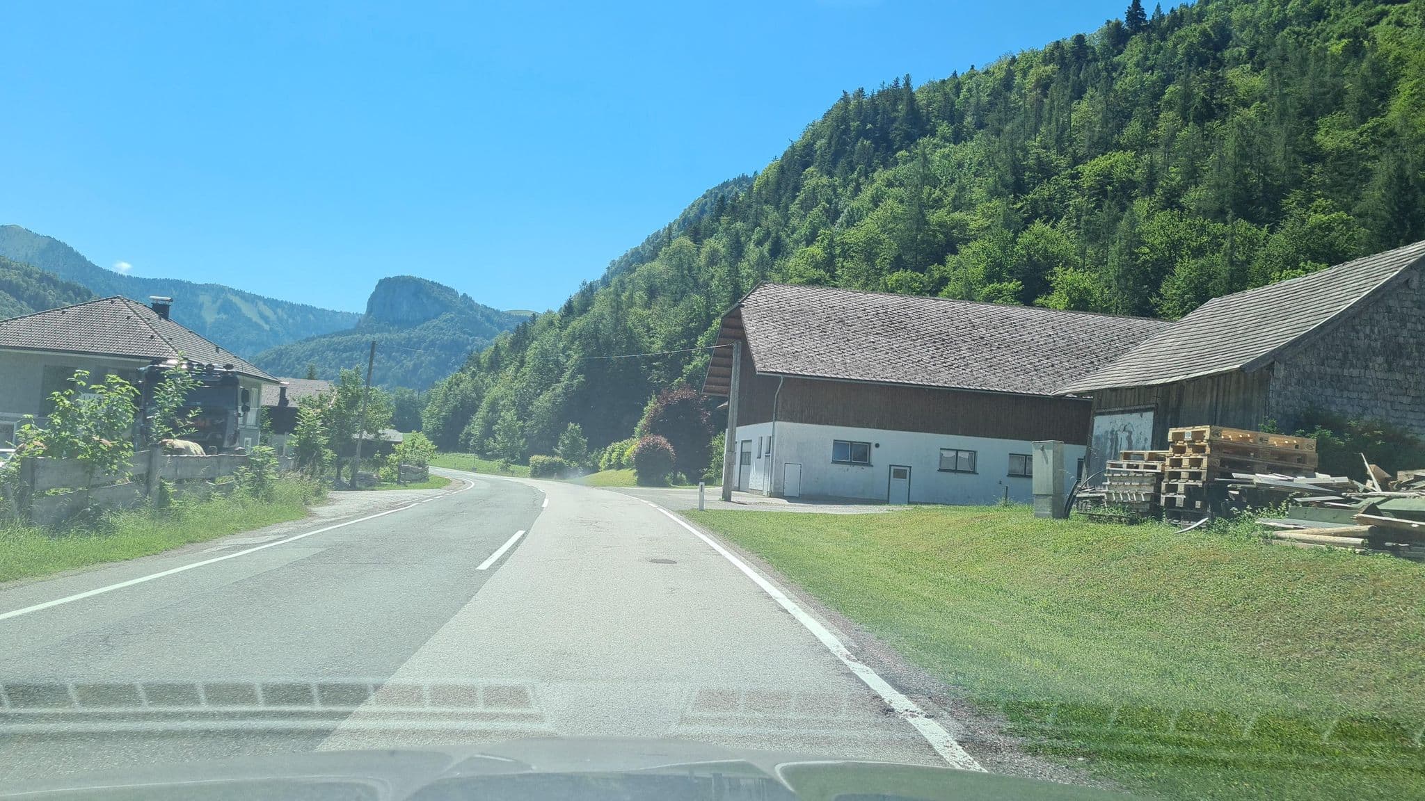 Street view near Landgasthof Lindenwirt, Fuschl am See — © schermy_at (CC BY-SA · Mapillary)