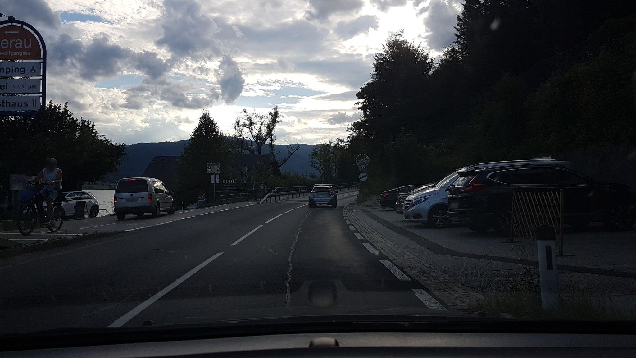 Street view near Haus Seewinkel Ferienwohnungen und Bootsverleih, Strobl — © Langfahrer (CC BY-SA · Mapillary)