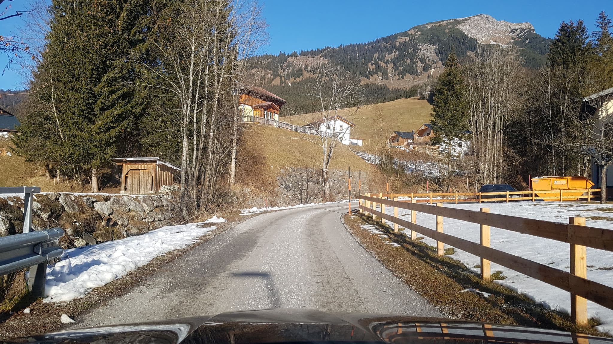 Street view near Hotel Kronenhirsch, Gosau — © schermy_at (CC BY-SA · Mapillary)
