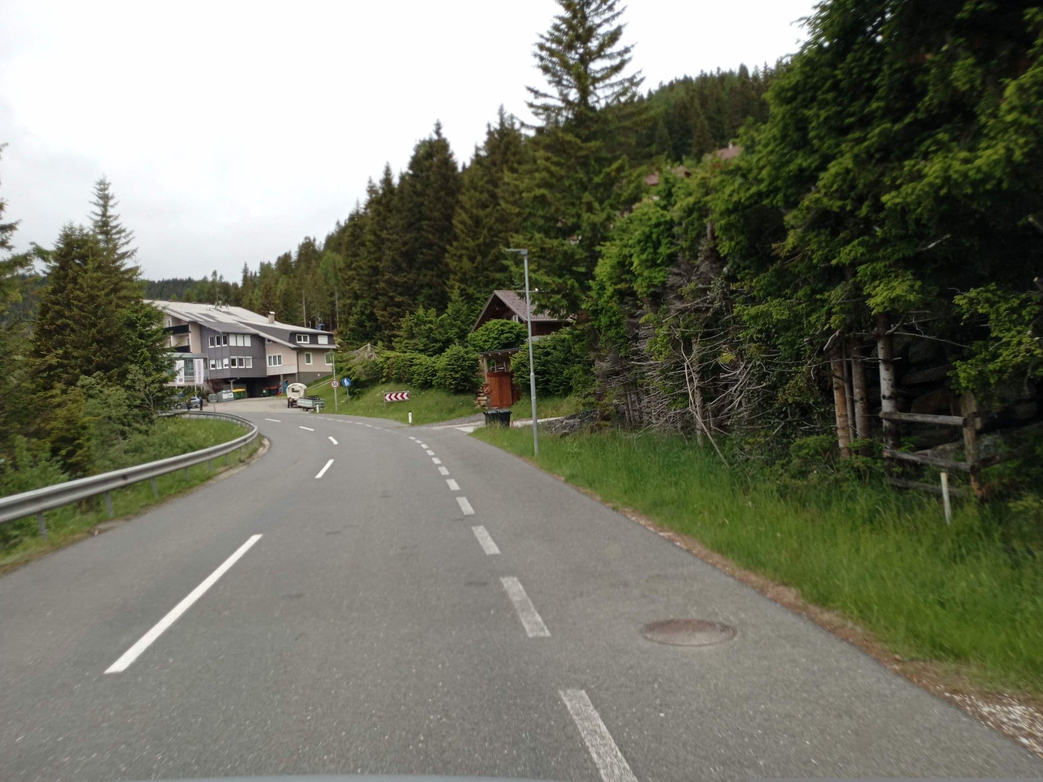 Street view near Apartment Wildbachhütte, Bad Sankt Leonhard im Lavanttal — © atze02 (CC BY-SA · Mapillary)