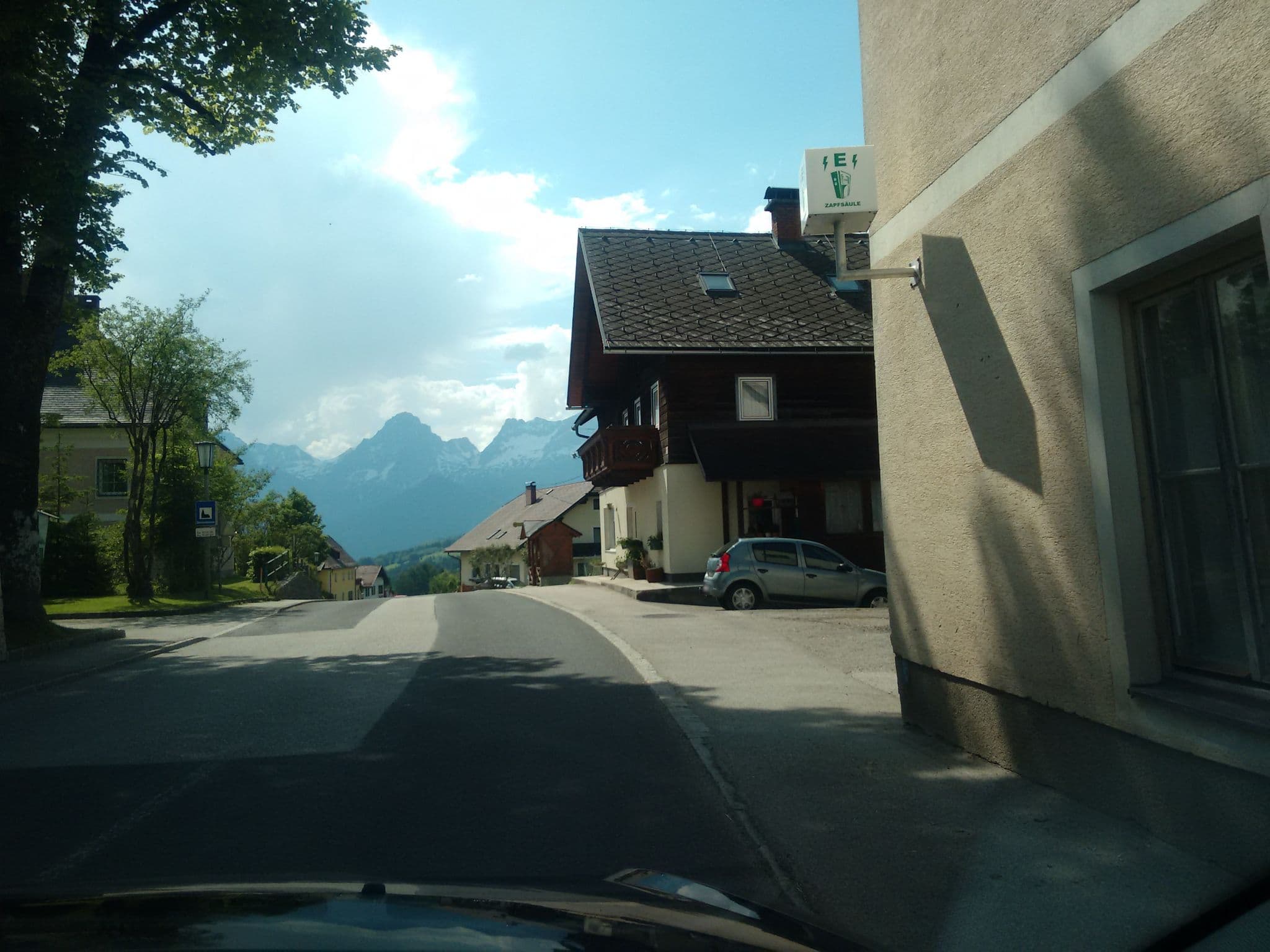 Street view near Ferienhof Kreil Fam Redtenbacher, Windischgarsten — © gzin (CC BY-SA · Mapillary)