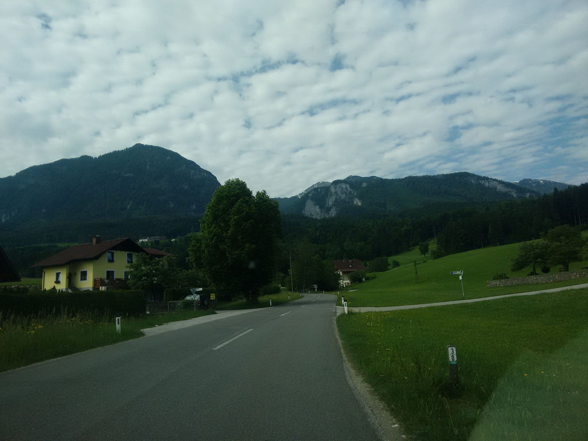 Street view near Familienbauernhof Riegler, Windischgarsten — © gzin (CC BY-SA · Mapillary)