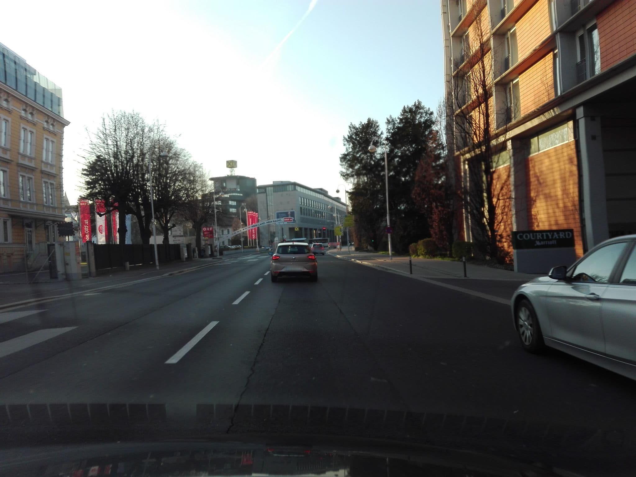 Street view near Room 605, Linz — © suriv (CC BY-SA · Mapillary)