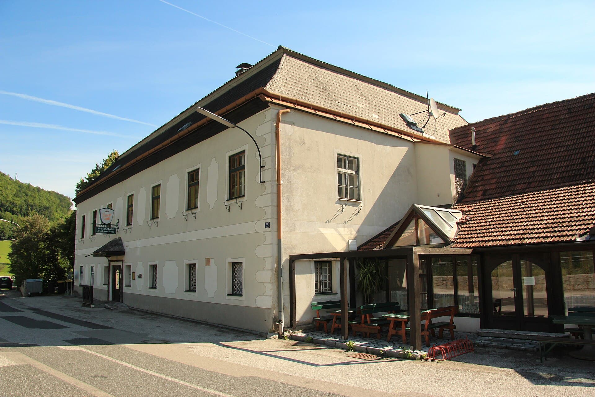 Hof Am Steg (via Wikimedia Commons, CC BY 3.0 at)