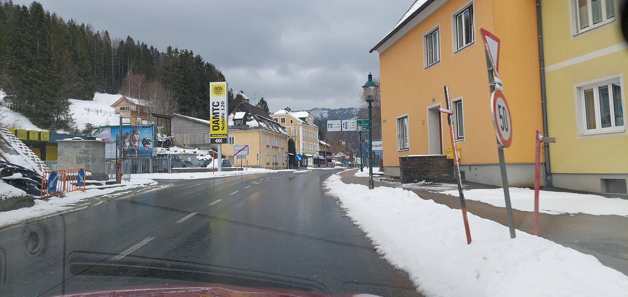 Street view near hotel Franziskus, Mariazell — © gzin (CC BY-SA · Mapillary)