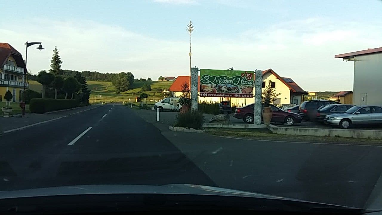 Street view near Heinrich Alois Puchas, Jennersdorf — © vst (CC BY-SA · Mapillary)